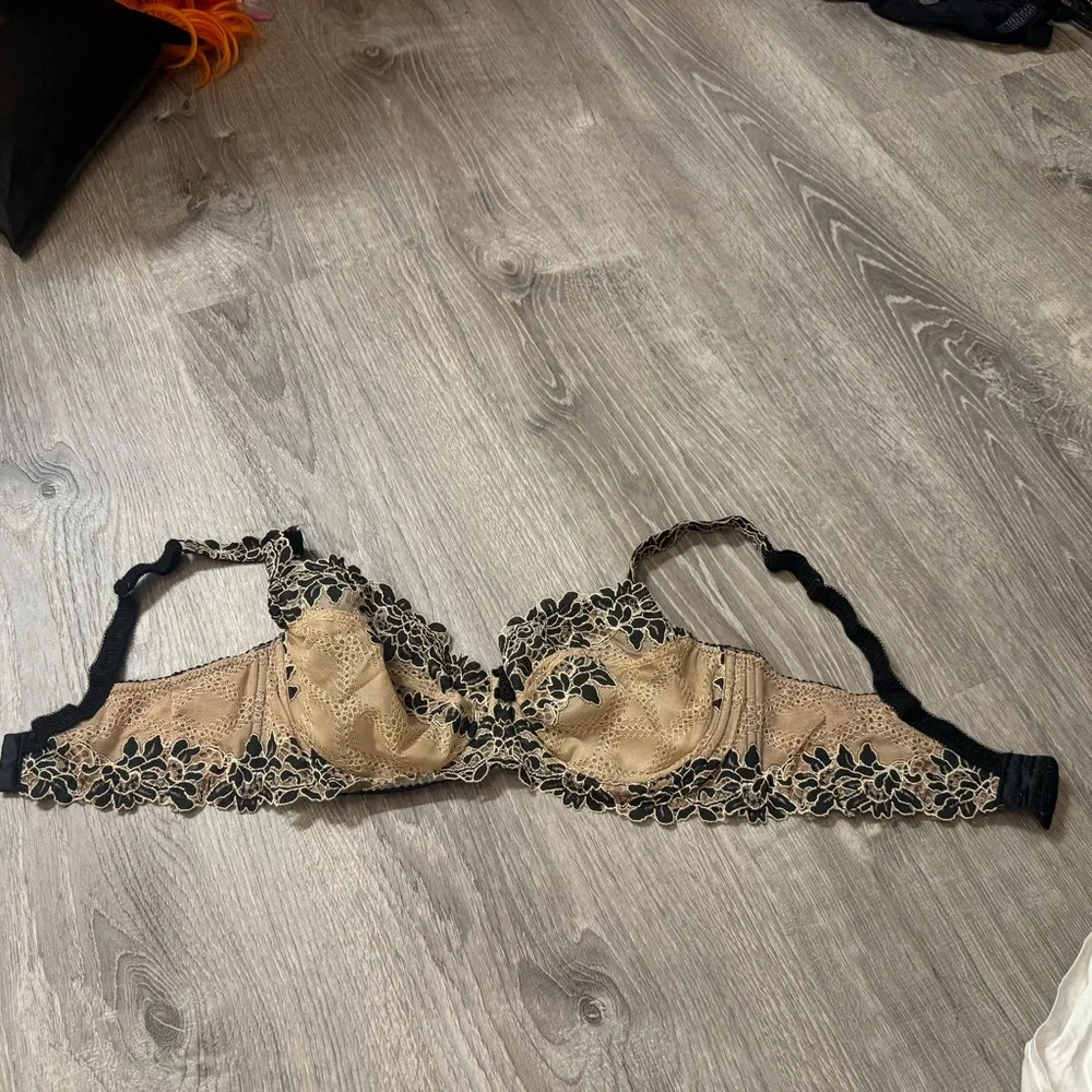 Floral Nude Bra 34DD - Picture 3 of 5